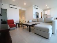 Offering truly stunning views over the Beira Lake and Indian Ocean, this wonderful Colombo City Center apartment is available for immediate rental...