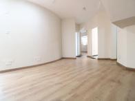 This newly refurbished 2600 sq.ft. two storey office on a 30 ft. wide residential street off central Thimbirigasyaya, is well-presented and practi...