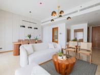 This superb AltAir apartment is offered fully furnished for immediate rental.

Benefiting from a modern and colour co-ordinated designer interio...